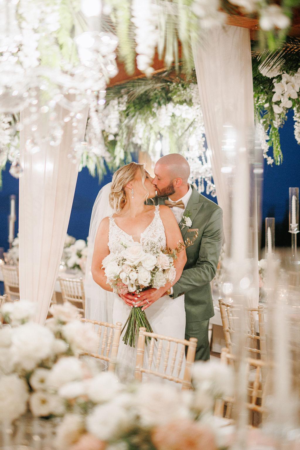 Destination wedding in Greece